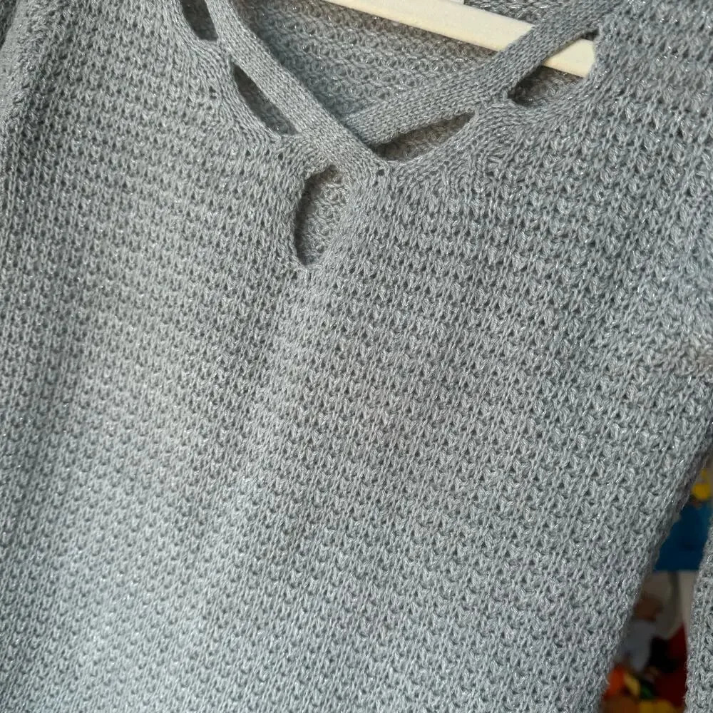 Aeropostal gray with‎ glitter Women sweater long sleeve Sz XS - Picture 2 of 5